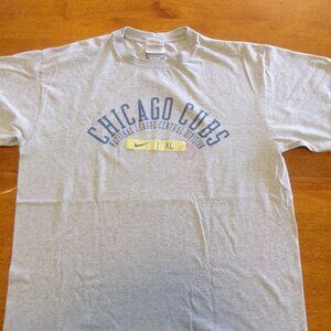 Vintage Offical Red tag Nike Chicago cubs team tee